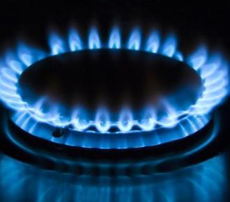 How does a gas stove consume gas
