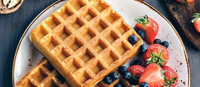 Waffle maker for Belgian waffles - a reliable assistant in the kitchen