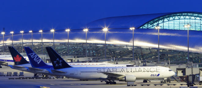 It turned out that charging smartphones at the airport is dangerous