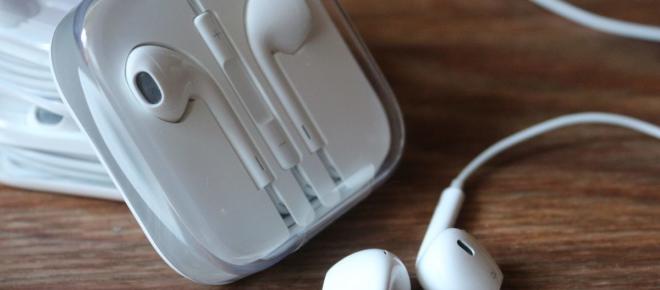 The best budget analogs of apple earpods