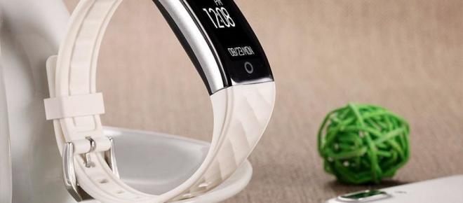 Smart watch or smart bracelet? Which one is better