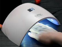 Choose a lamp for nails