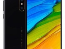 Xiaomi Mi Mix 2S lit up on “live” photos