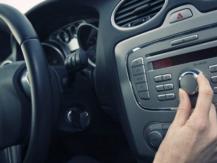 How to choose a car radio: useful tips