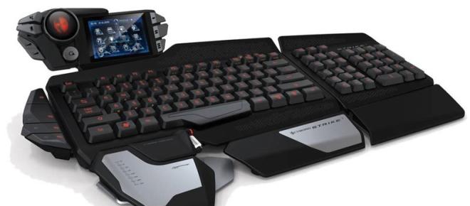 Gaming keyboard - gamer's face
