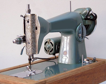 Manual sewing machines