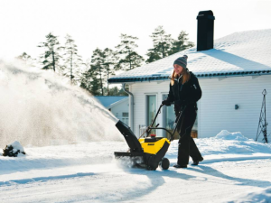 rating of gasoline snow blowers