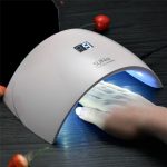 Choose a lamp for nails