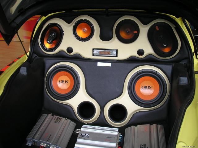 speakers in the car