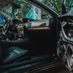 How to properly adjust the volume of a subwoofer in a car